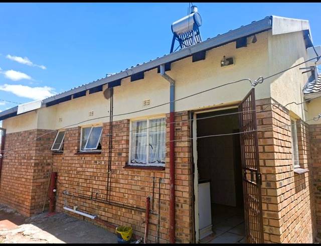 3 BEDROOM HOUSE FOR SALE IN MANKWENG